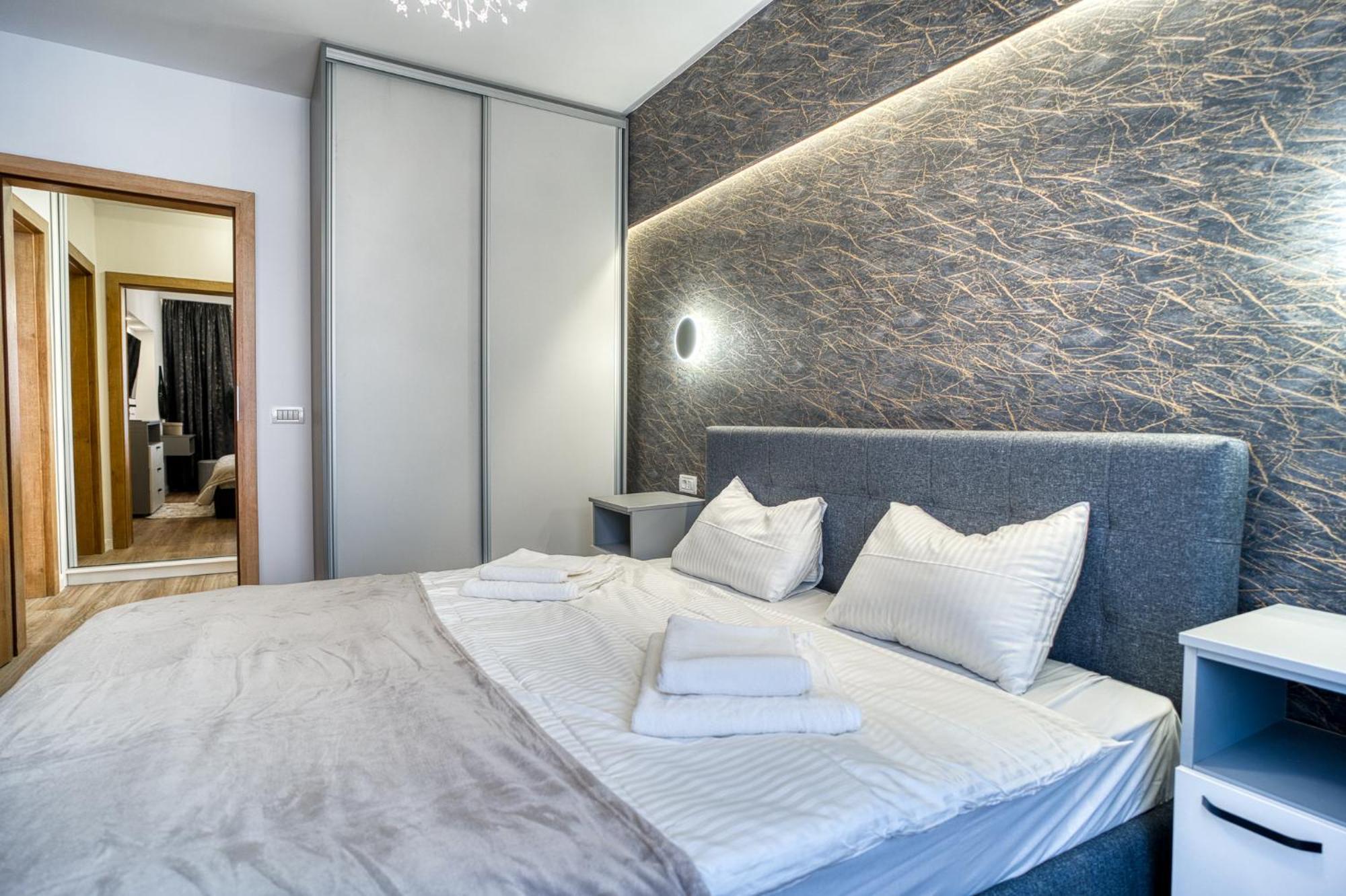 City Chic Retreat: Newly Renovated 1Br Apartment Bucharest Exterior photo