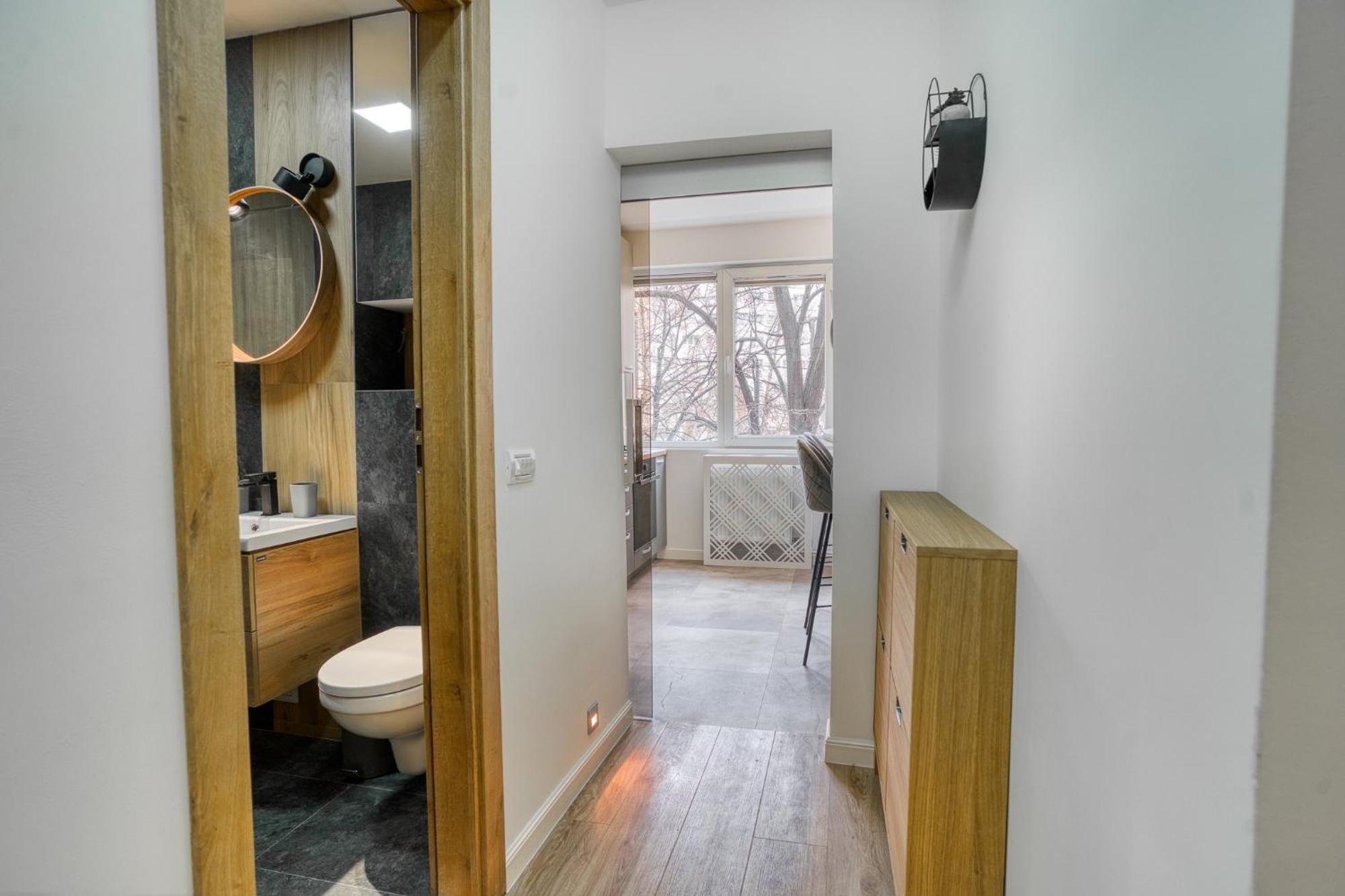 City Chic Retreat: Newly Renovated 1Br Apartment Bucharest Exterior photo