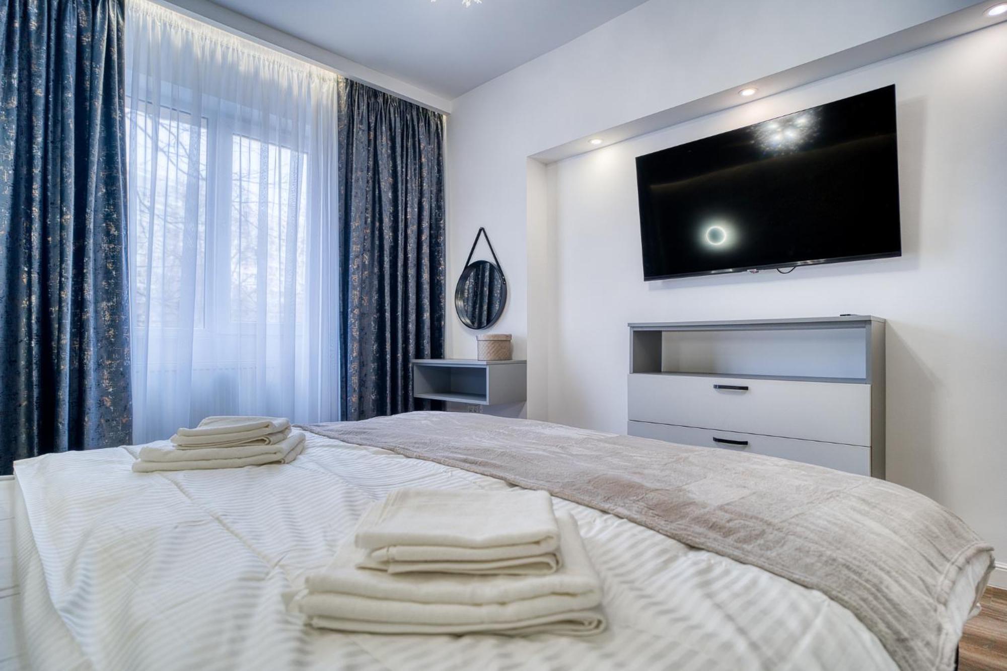 City Chic Retreat: Newly Renovated 1Br Apartment Bucharest Exterior photo