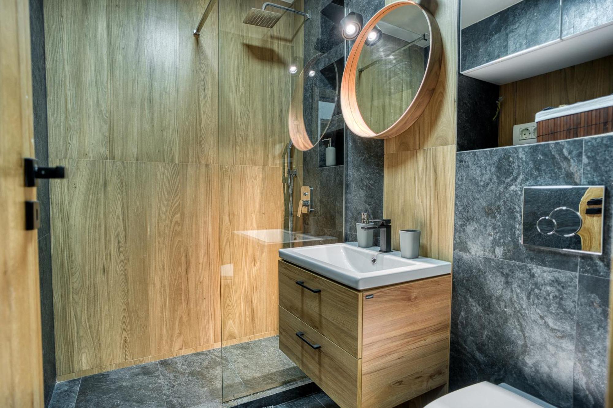 City Chic Retreat: Newly Renovated 1Br Apartment Bucharest Exterior photo